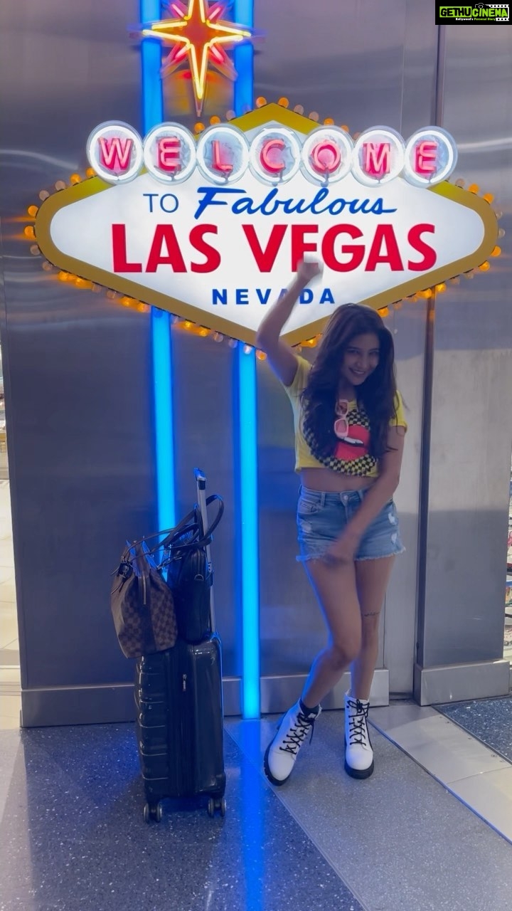 Sakshi Agarwal Instagram - I apologize in advance for my behavior in Vegas🙉🙈🙊 . #lasvegasstrip #lasvegasreels #houstontovegas #usadiaries #usatravelreels #usatravel #sakshiagarwal #holidayinspiration #explore #explorepage #trendingreels #trendingnow😍 #foryou #feelitreelit #biggbosstamil #kollywood #bellagio @bellagio Bellagio Las Vegas