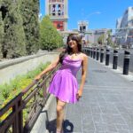 Sakshi Agarwal Instagram – My excuse is , I look pretty whatever I wear🤷‍♀️💖
.
Twirling around the Venetian, Trevi Fountain and the casino🔥
.
#trevifountain #venetian #vegas #lasvegas #usatravel #holidayinspo #vegasstrip #sakshiagarwal #purple #satindress #dsw #gandolaride 
.
@venetianvegas @bellagio @dsw @macys @vegas Las Vegas, Nevada