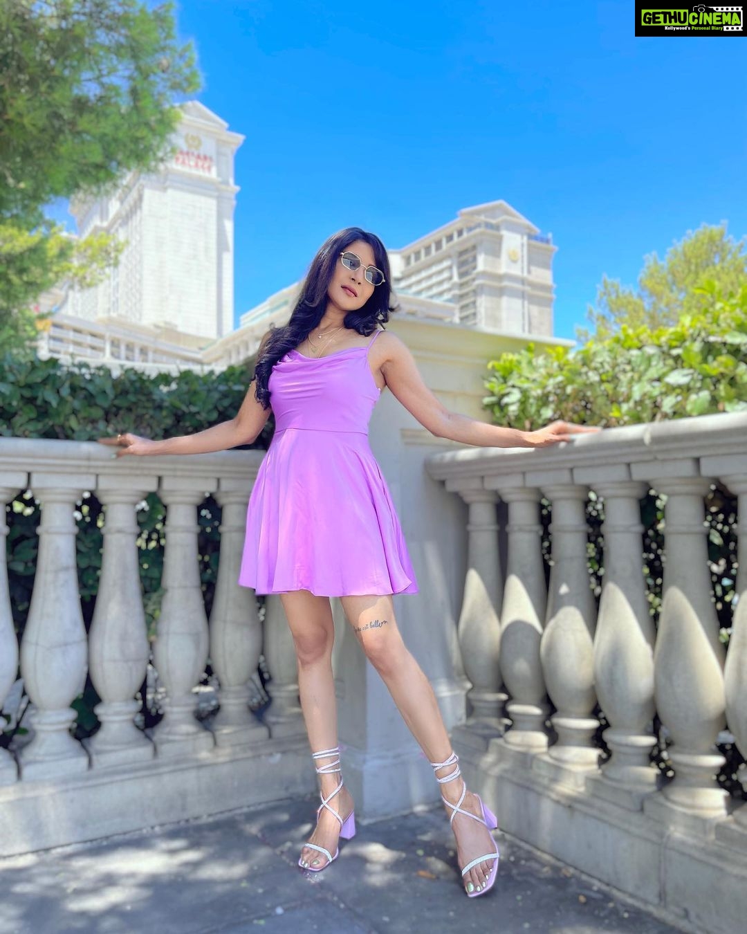 Sakshi Agarwal Instagram - My excuse is , I look pretty whatever I wear🤷‍♀️💖 . Twirling around the Venetian, Trevi Fountain and the casino🔥 . #trevifountain #venetian #vegas #lasvegas #usatravel #holidayinspo #vegasstrip #sakshiagarwal #purple #satindress #dsw #gandolaride . @venetianvegas @bellagio @dsw @macys @vegas Las Vegas, Nevada
