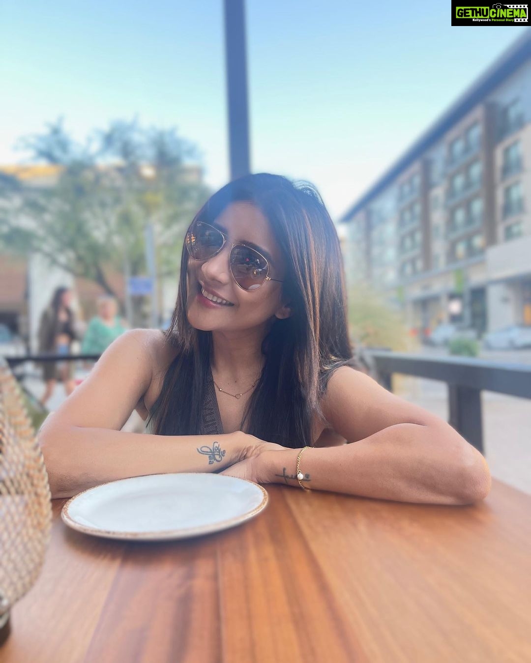 Sakshi Agarwal Instagram - Sun kissed vibe❤️ Renaissance Dallas at Plano Legacy West Hotel