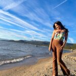 Sakshi Agarwal Instagram - 😍😍😍 Lets get soaked☀️ . #laketahoe #usa🇺🇸 #usatravel #usatravel #holidayinspo Lake Tahoe, Sierra, Nevada