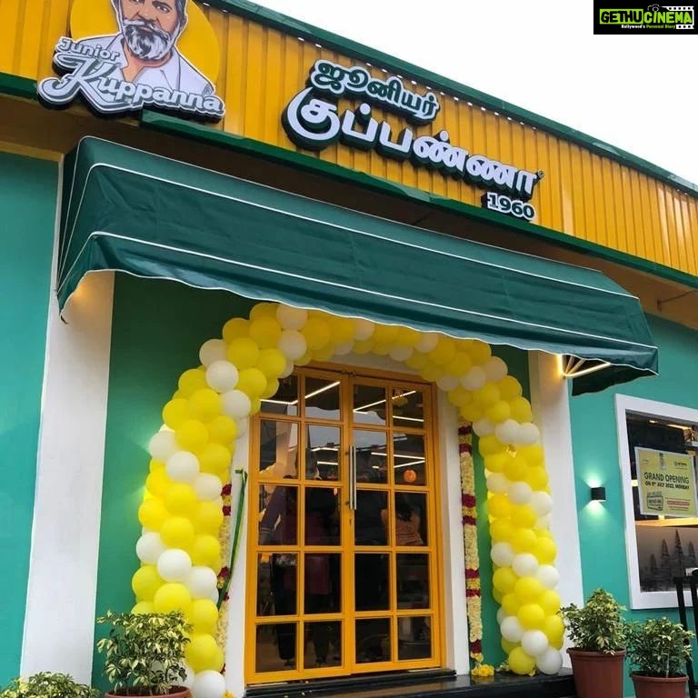 Sanam Shetty Instagram - Honoured to celebrate launch of the first 24 hour drive-in outlet of @juniorkuppannarestaurant in Chennai 🌟 Hearty congratulations my dear friend @neerajabose for your new venture. Keep growing 👏 Best wishes to the founders, investers and mainly the chefs and staff who have maintained the same quality standards for decades. #launchevent #juniorkuppanna #urbansquare #chennai