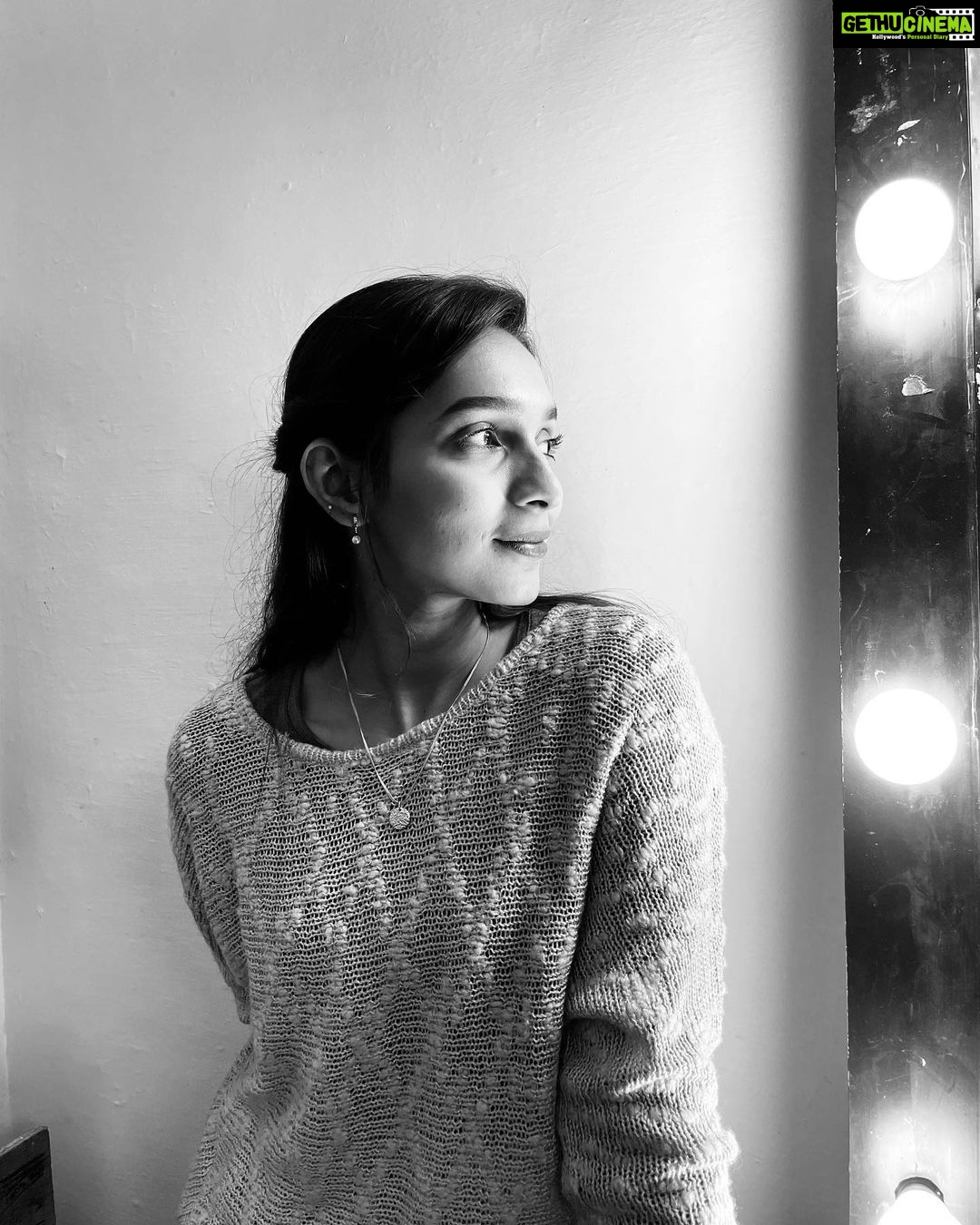 Sanchana Natarajan Instagram - Promised myself to be the best version of myself this year.😵💫 #whatayearthismonthhasbeen #keepingupwithmyself