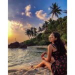 Sanchana Natarajan Instagram - A secret to keep🧡 📷- @abi_bi_bu ☀️ Mirissa Sri Lanka, මිරිස්ස