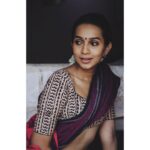 Sanchana Natarajan Instagram - பார்வை ரெண்டும் பேசிக்கொண்டால் பாஷை ஊமை ஆய்விடுமோ? 📷 - @aishwaryashok Wearing - @maayol.store