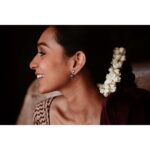 Sanchana Natarajan Instagram - Thinking about all the kozhukattais imma eat today😍 #happybirthdaypillayar 📷- @aishwaryashok 💛