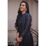 Sanchana Natarajan Instagram - Ordinary day with extra-ordinary smile😁. Styling- @anushaa13 Shot by- @vasanthmani_94