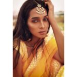 Sanchana Natarajan Instagram - You🌻. Wearing- @suresh.menon Mua- @suresh.menon Shot by - @vinothshank Jewellery- @mahatriya
