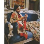 Sanchana Natarajan Instagram - Distractions.