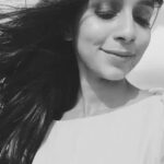 Sanchana Natarajan Instagram - Faking the breeze effect 🤦🏻‍♀️! #sunwaskoluthifying 🔥 #sanju65