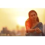 Sanchana Natarajan Instagram - கடல் நடுவே ததும்புகிரேன் ,கரை வருமா இறங்குகிறேன் 🧡 Shot by - @sathish_saakar