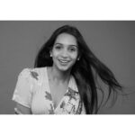Sanchana Natarajan Instagram – Doing what i love the most! Laughing 😄
Shot by @shivaojas