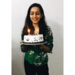 Sanchana Natarajan Instagram - That time of the year ❤️ most favourite day🕺🏻 #porandhanaal 🍾🎂