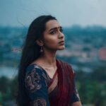 Sanchana Natarajan Instagram - “Mazhai ” with @iamkannaa ☺️💛 A series of pictures shot by @ganesh_toasty *swipe left for more