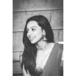 Sanchana Natarajan Instagram - Laughed so hard that i forgot to blink 🙄😆also this phase of my life is called "obsessing over saree and jhumkas" P.c @mandakasaayam_official