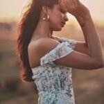 Sanchana Natarajan Instagram - 'Cause I got the wind in my hair And a gleam in my eyes 🌜 @bharanikumar_