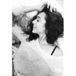 Sanchana Natarajan Instagram – The only goal in life is not to lose that smile 😊 #happypuppy 
Shot by @avabhay 😝