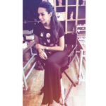 Sanchana Natarajan Instagram - What @suresh.menon does inbetween doing makeup!! Click nice pics 😍😝