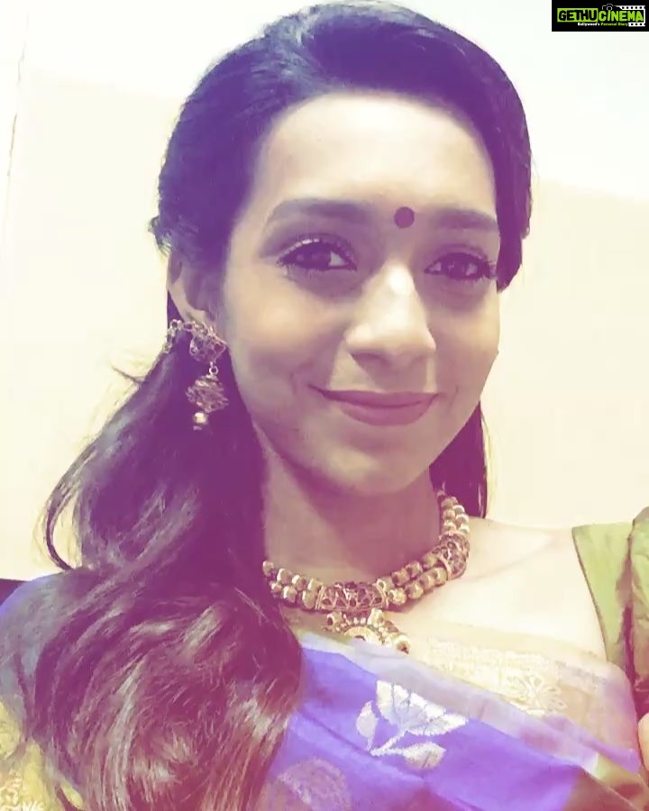 Sanchana Natarajan Instagram - Kaadhoram loolaaku 💃🏻 #donttellmeudontknowthesong 🙄 #googleit 🎼
