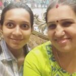 Sanchana Natarajan Instagram - Amma! Thank u for always giving us all ur love and expecting nothing in return❤️ even though we dont say it often i want u to know that you are the real happiness in our lives 💛. appa, myself and appu are so blessed to have you and we are forever grateful to you 😘 #happymothersday 👨‍👩‍👧‍👦 #thanksformakingussmile #uarethebest #iloveyou