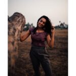 Sanchana Natarajan Instagram - Happy puppy 😁💃🏻 P.c @pooogramster as always 🍯💛