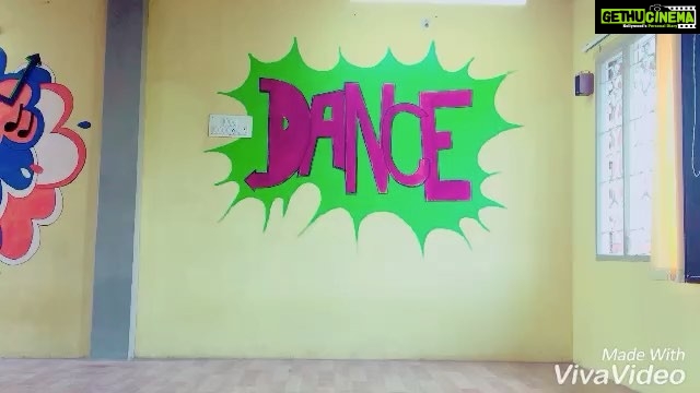 Sanchana Natarajan Instagram - Learning from the best @paul.raj13 ! One of the major part of my fitness routine is zumba and trust me its the most exciting way to workout also this guy here is clearly the best in what he does 💃🏻 always enjoy dancing n learning from him 👯 #myteacherisbetterthanyours 😁 💪🏼#D-SECTORdancestudio #ignorethemistakes #itsaboutenjoying 😝😂✨