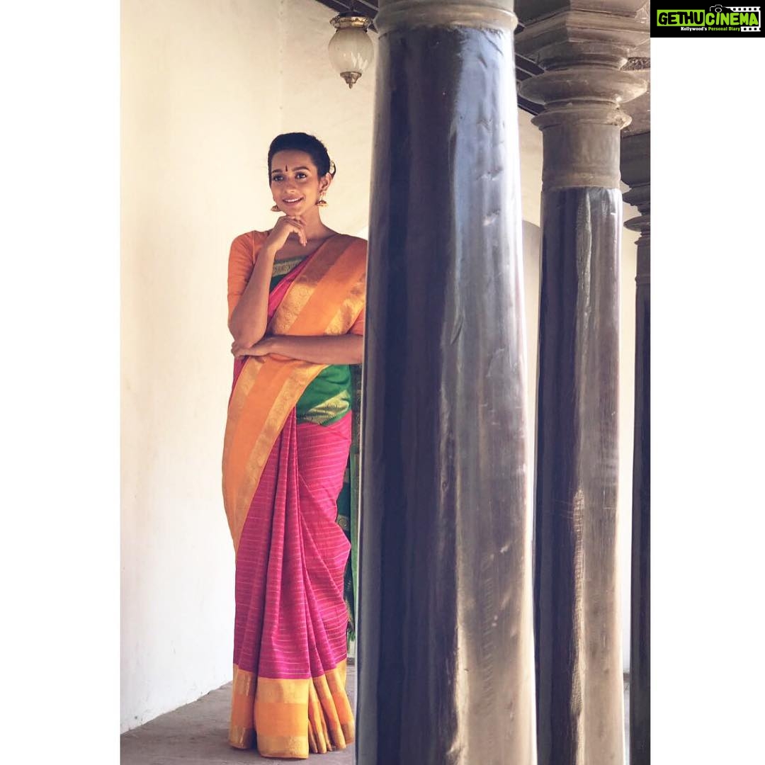 Sanchana Natarajan Instagram - When the tam brahm in me wakes up once in a blue moon ππΈπ»ππ» #tulsisilks