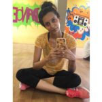 Sanchana Natarajan Instagram - What tops the feeling of eating good food? A good workout session 🙌🏻 #wannabet? #gettingthere #slowbutsteady #afterzumba #makeupforthebody 💪🏼🤸🏻‍♀️