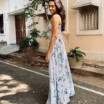 Sanchana Natarajan Instagram - Taught my friend how to take nice photos and now she won’t stop🤓 @shwetagai #nocomplaintsonlythanks