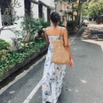 Sanchana Natarajan Instagram - Taught my friend how to take nice photos and now she won’t stop🤓 @shwetagai #nocomplaintsonlythanks