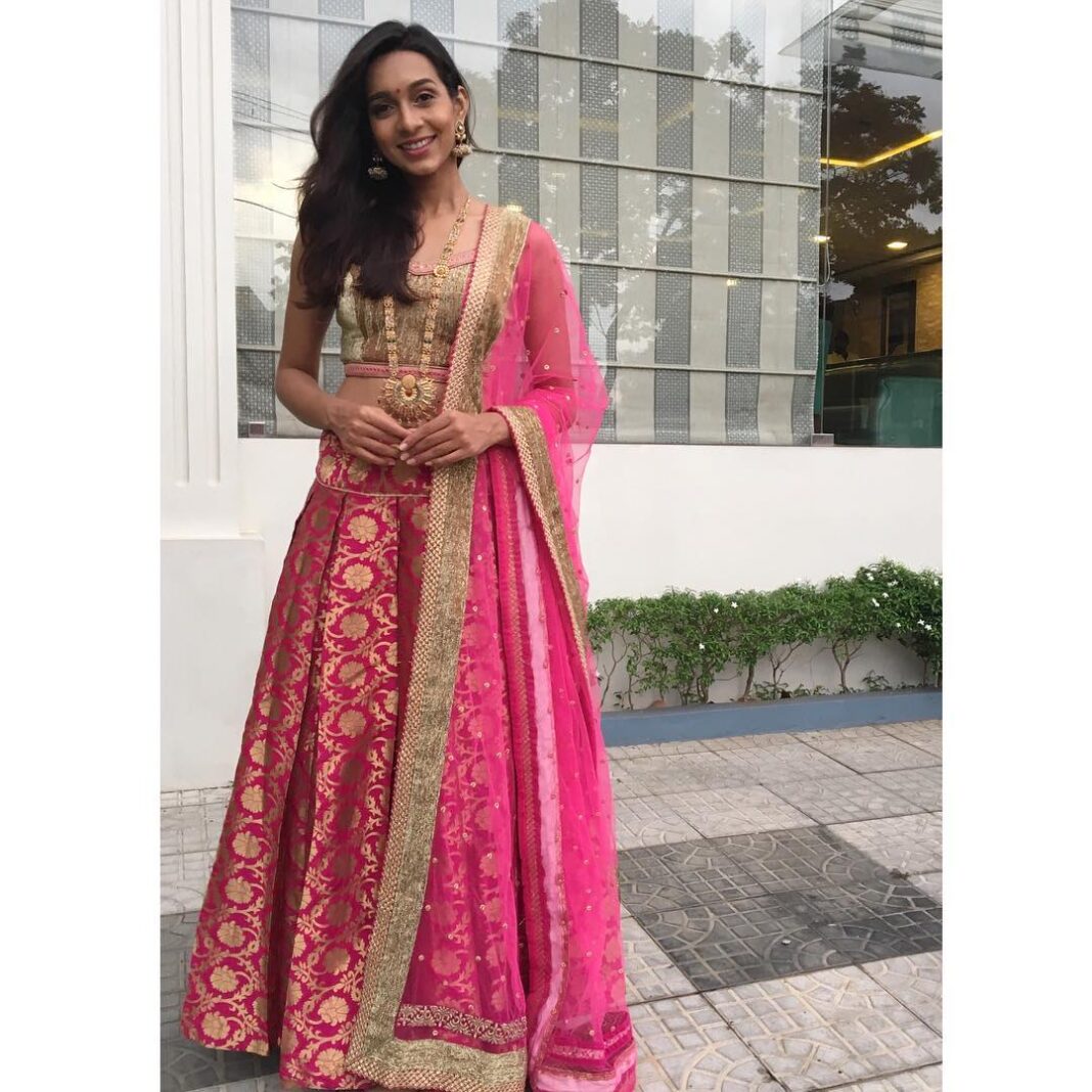 Sanchana Natarajan Instagram - Show time 💃🏻 #tngessentualstrivandrum ⭐️ Trivandrum, India
