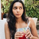 Sanchana Natarajan Instagram – Taught my friend how to take nice photos and now she won’t stop🤓
@shwetagai 
#nocomplaintsonlythanks
