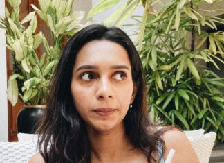 Sanchana Natarajan Instagram - Taught my friend how to take nice photos and now she won’t stop🤓 @shwetagai #nocomplaintsonlythanks