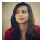 Sanchana Natarajan Instagram - Time is going by slow , yet too quick! #thinkingaboutnothing 🙄