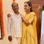 Sanchana Natarajan Instagram - Celebrated our old man’s 60th today🤩. And all that i am feeling right now and everyday is how grateful i am to be the child of these incredibly loving people. Two people who have such big hearts and have always taught me to be my kindest self at any point. My biggest strength! Here’s to many many more golden years appa ❤️. I hope to live a life where i see you and amma be the happiest always. Amma and i love you more than anything in this world 🥰 #mylittleword #mybestfriends