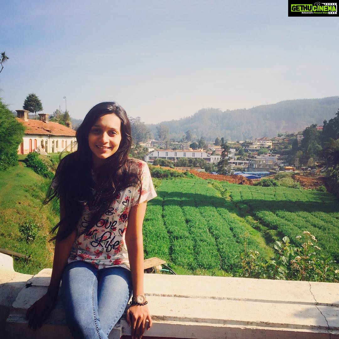 Sanchana Natarajan Instagram - Throwback to this beautiful trip!💛 #ootybeauty #wanttogoback ⛰ Ooty, Nilgiris Hill Station