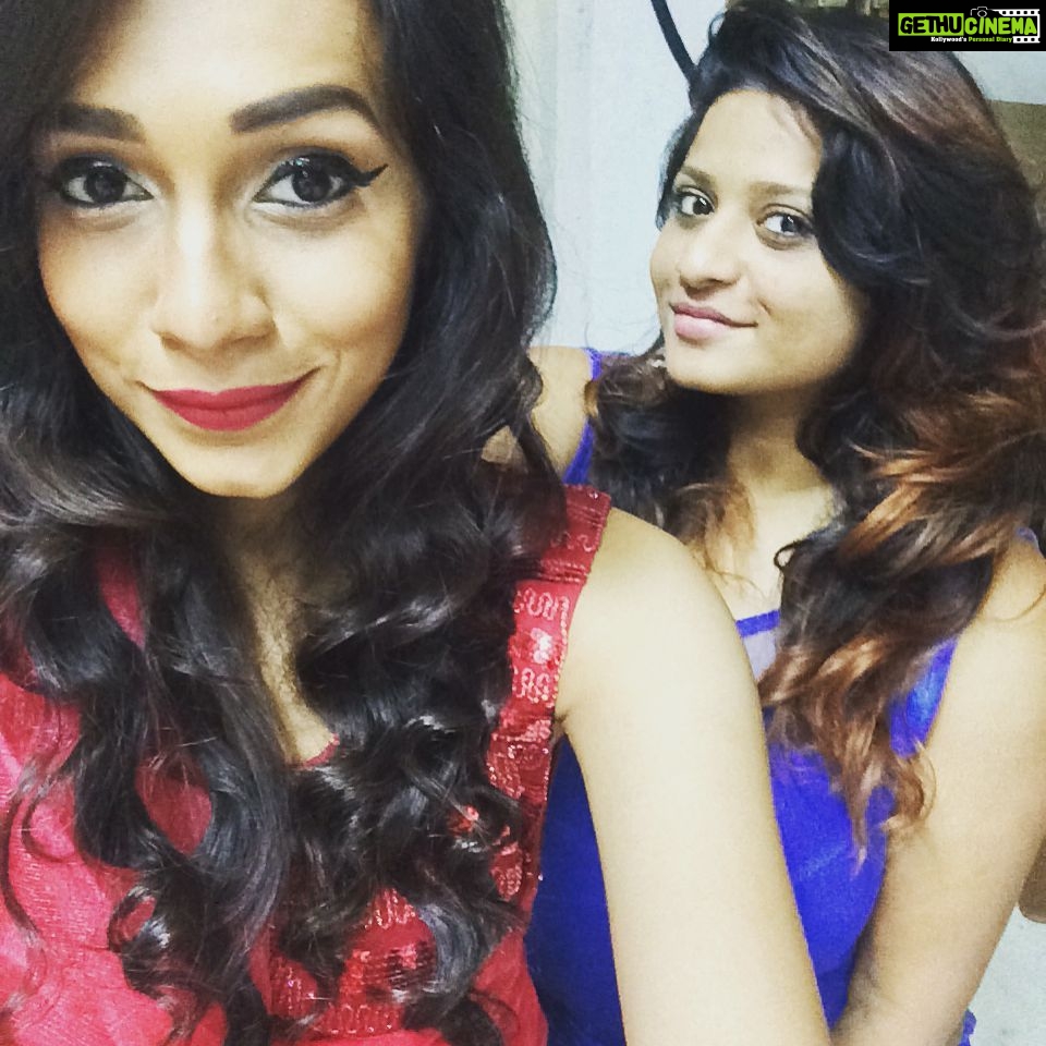 Sanchana Natarajan Instagram - Its very hard to describe how crazyyy! This women is 🙈 #prajucutie #stylist #itssomuchfunwhensheisaround 💃❤️