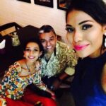 Sanchana Natarajan Instagram - Post show selfie with the fav's 💚 #vijayawada #kalamkari #beautifuldresses #funshow #goofingaround 😄