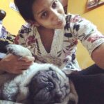 Sanchana Natarajan Instagram - When troubling fatty is the only job for the day 😝 #sundayswithmyfatty #sleepyface #sleepsalldayandnight 🐶🐽💛