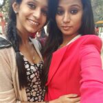 Sanchana Natarajan Instagram - Since 2009 💛 #constant #twin #friendslikesisters #mysurutamanda 💃👭