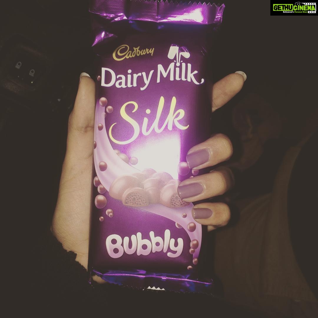 Sanchana Natarajan Instagram - My bubble 💛#newaddiction