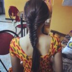 Sanchana Natarajan Instagram - Sudden love for long hair and fish tail braids....What will i do without u @pavithra_khedkar my everything 🙈😘 thanks for the perfection. P.s its my sonthama kashta patu valatha mudi. No no extensions 😂💚