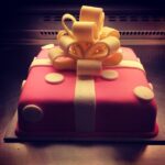 Sanchana Natarajan Instagram – Bum’s birthday cake 🙈😁😘 ..happy birthday twin…love you loads 👭😇❤️