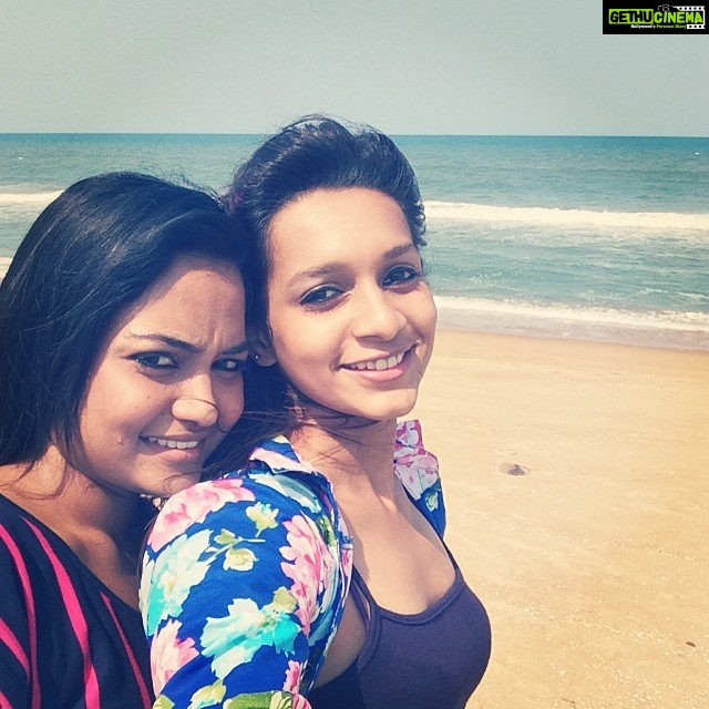 Sanchana Natarajan Instagram - Beachscenes 🌊☀️