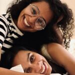 Sanchana Natarajan Instagram - We tried recreating the @ibasiljoseph & @elizabethsamuel92 pose ❤️🤓 and failed miserably 🐒 📷- @sharfu_amishaff 💛