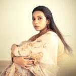 Sanchana Natarajan Instagram - Bright side.💡 @v.s.anandhakrishna @makeup101byyamini @priyaa.karan