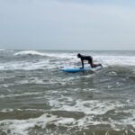 Sanchana Natarajan Instagram - The joy from doing something for the first time is incomparable 🏄🏻‍♀️ P.C- @soulmatesurfschool And thank you @actorshabeer for the motivation 😁