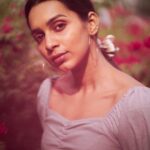 Sanchana Natarajan Instagram - Sunday morning rain is falling and I'm calling out to you..🌸 @vidhyavijay