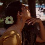Sanchana Natarajan Instagram - Wild flower🌼 @harini_sarathy