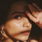 Sanchana Natarajan Instagram – Shadow play🪟